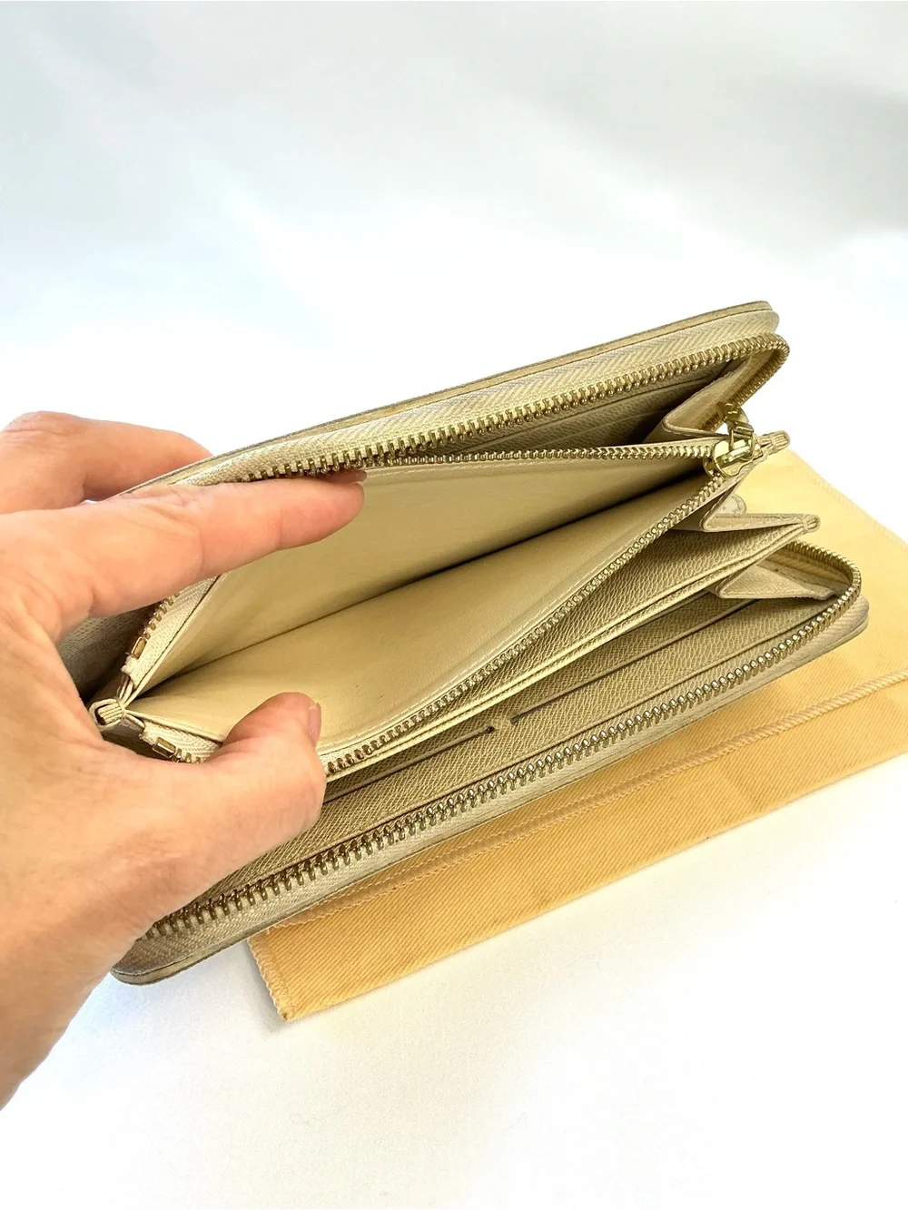 Louis Vuitton | Damier Azur Zippy Canvas Wallet